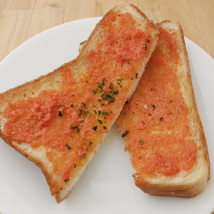 あとひく美味しさ!明太ガーリックトースト
